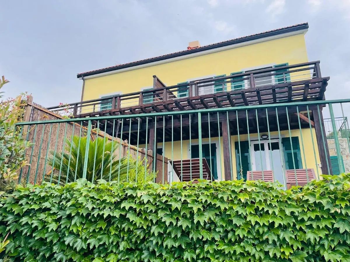 Corner Of Paradise Moneglia